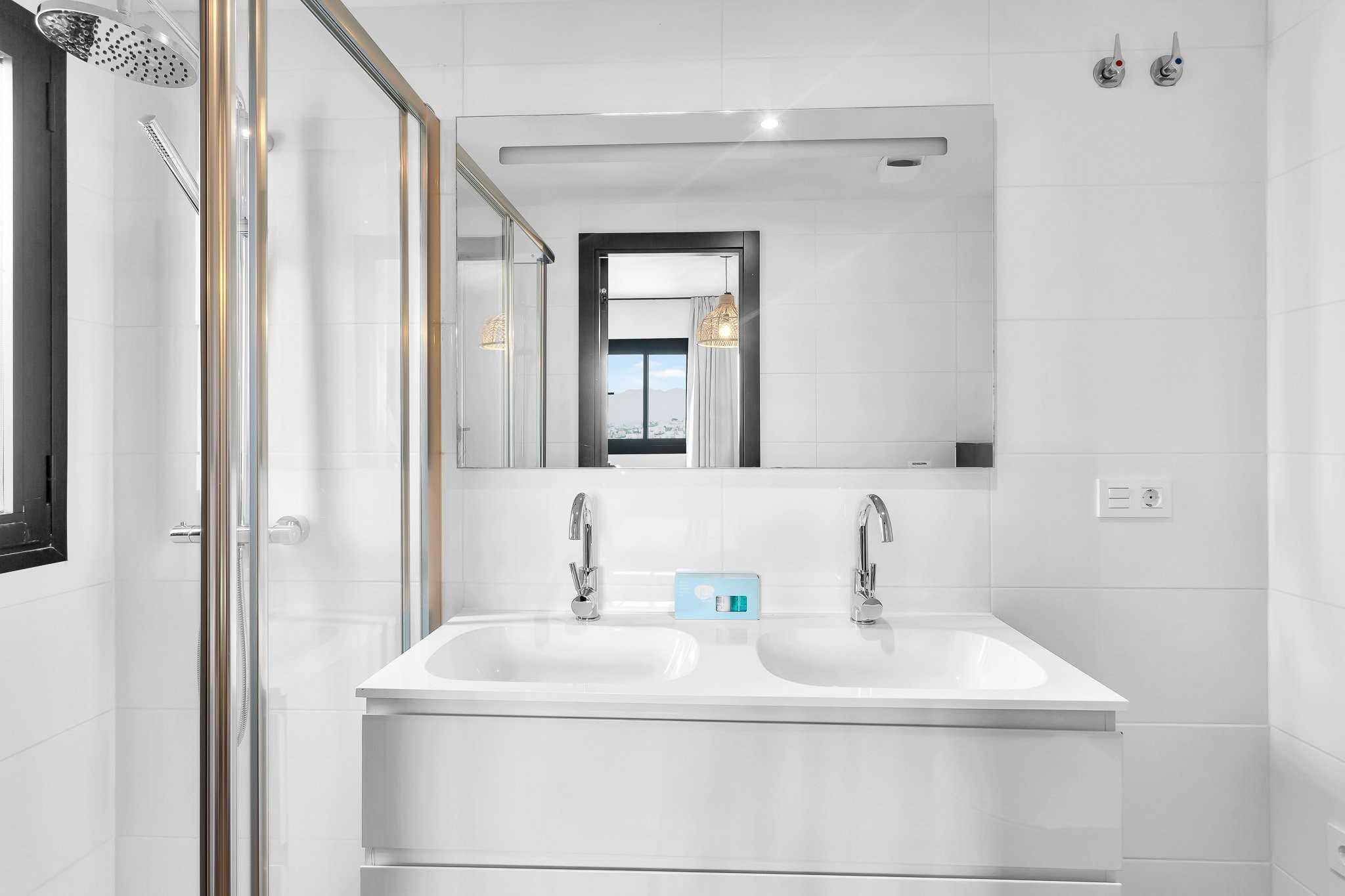 Bathroom2
