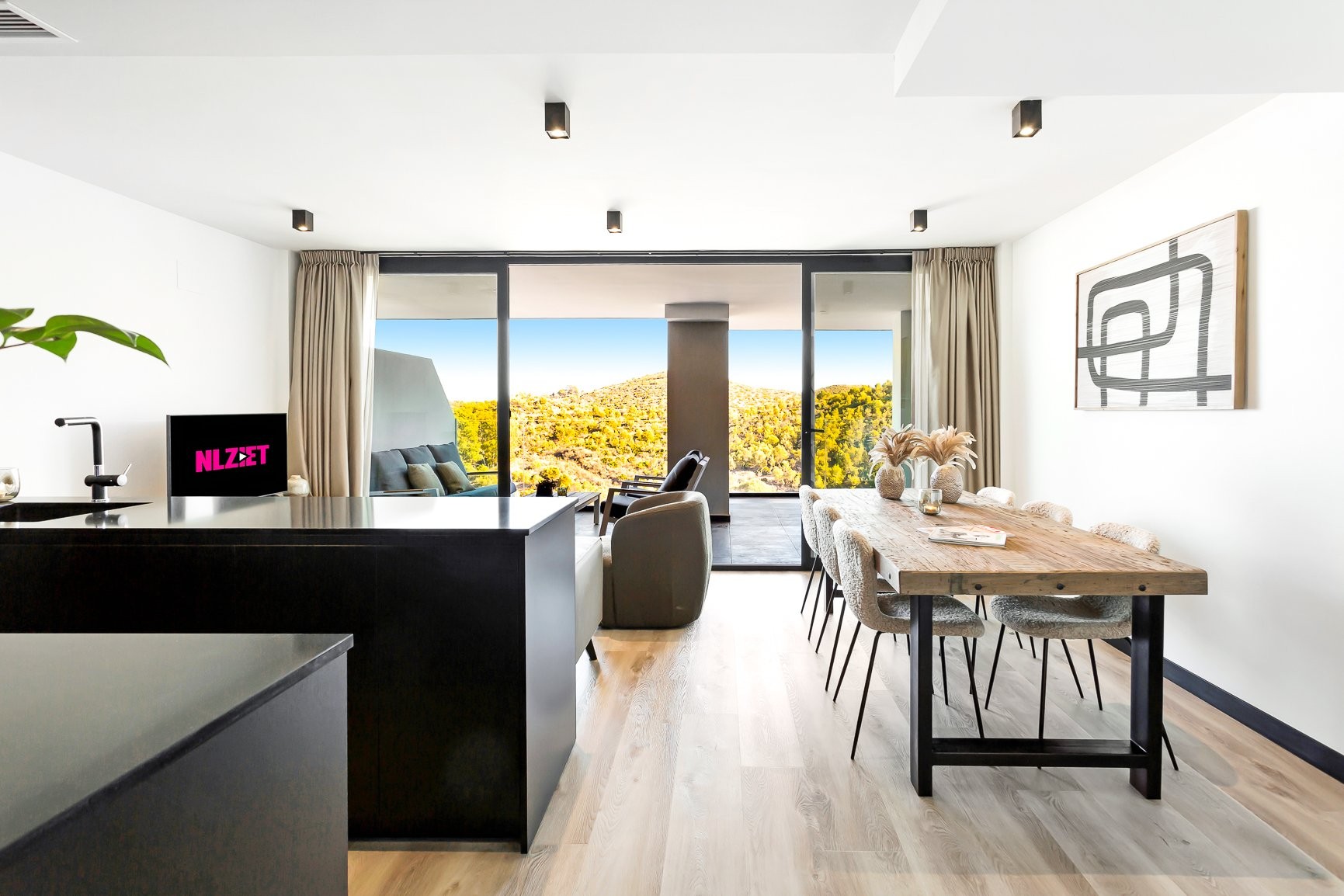 Living room 3